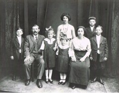 early Froese family.jpg